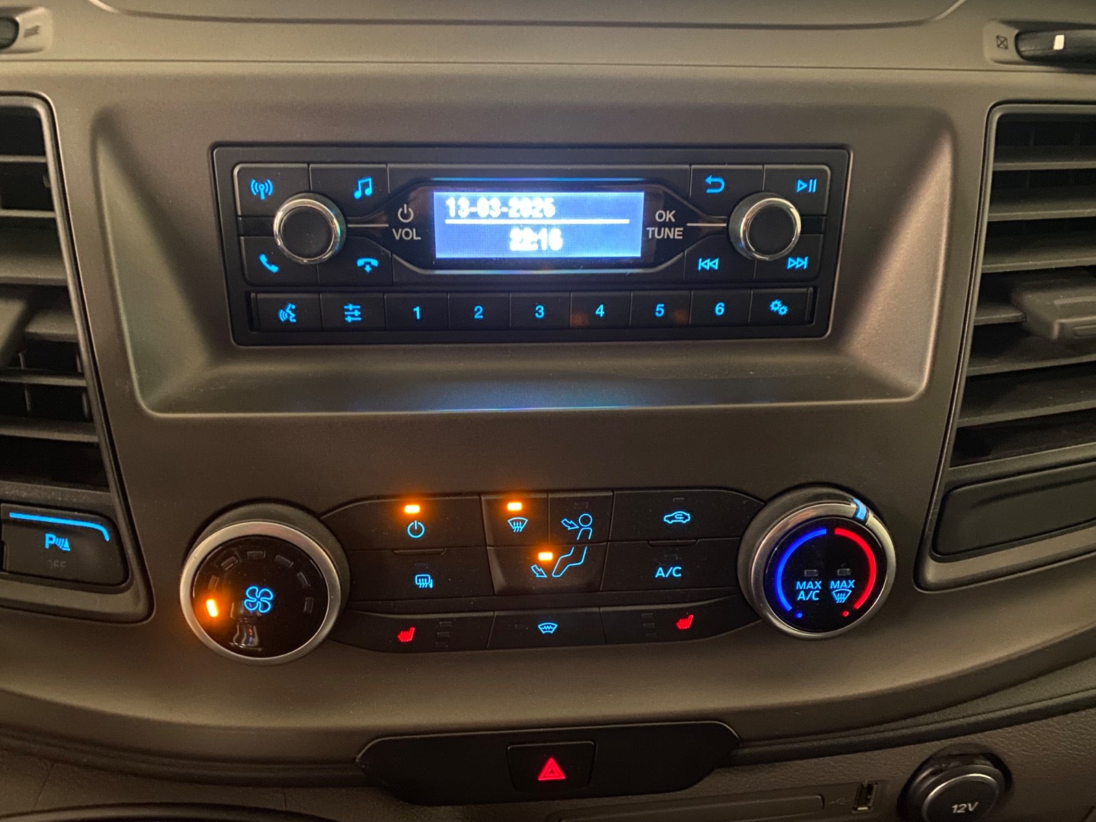 Billede af Ford Transit Custom 300L 2,0 TDCi 130 Trend