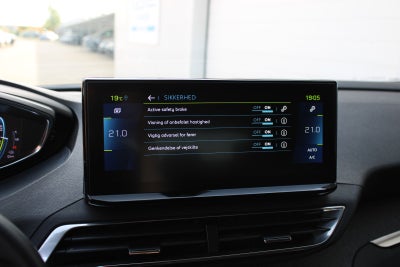 Peugeot 3008 Hybrid Allure EAT8