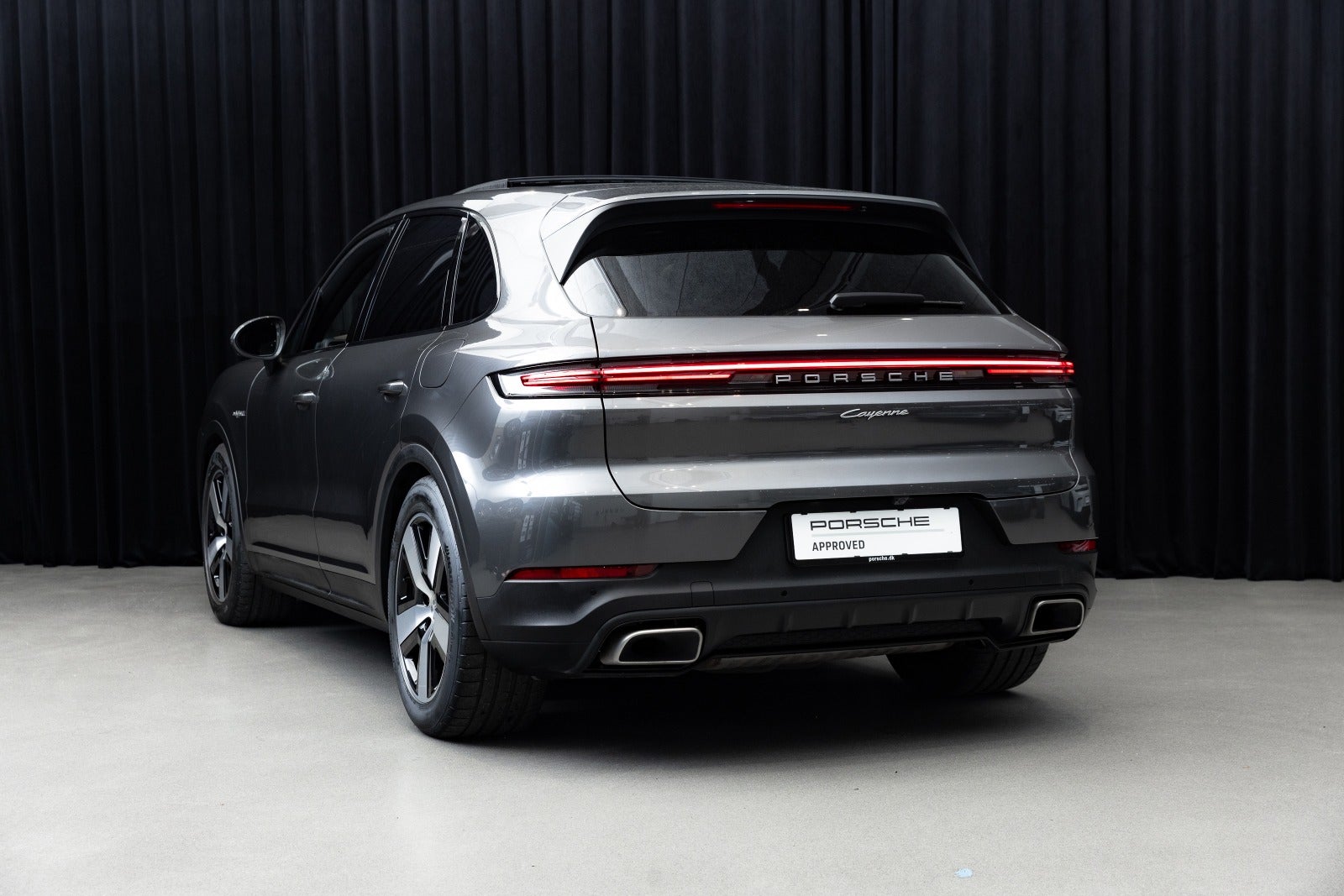 Gallery image 7 of 17