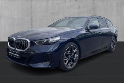 BMW i5 eDrive40 Touring Fully Charged