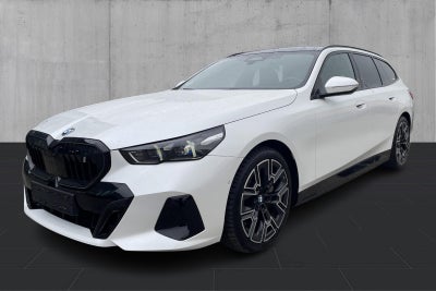 BMW i5 eDrive40 Touring Fully Charged BMW i5 eDrive40 Touring Fully Charged - 0