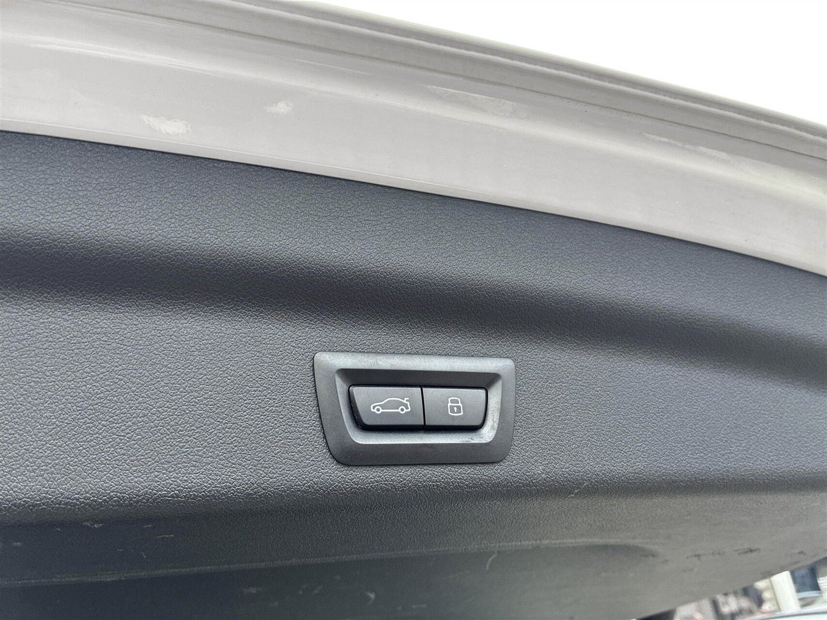 BMW iX1 xDrive30 billede 6