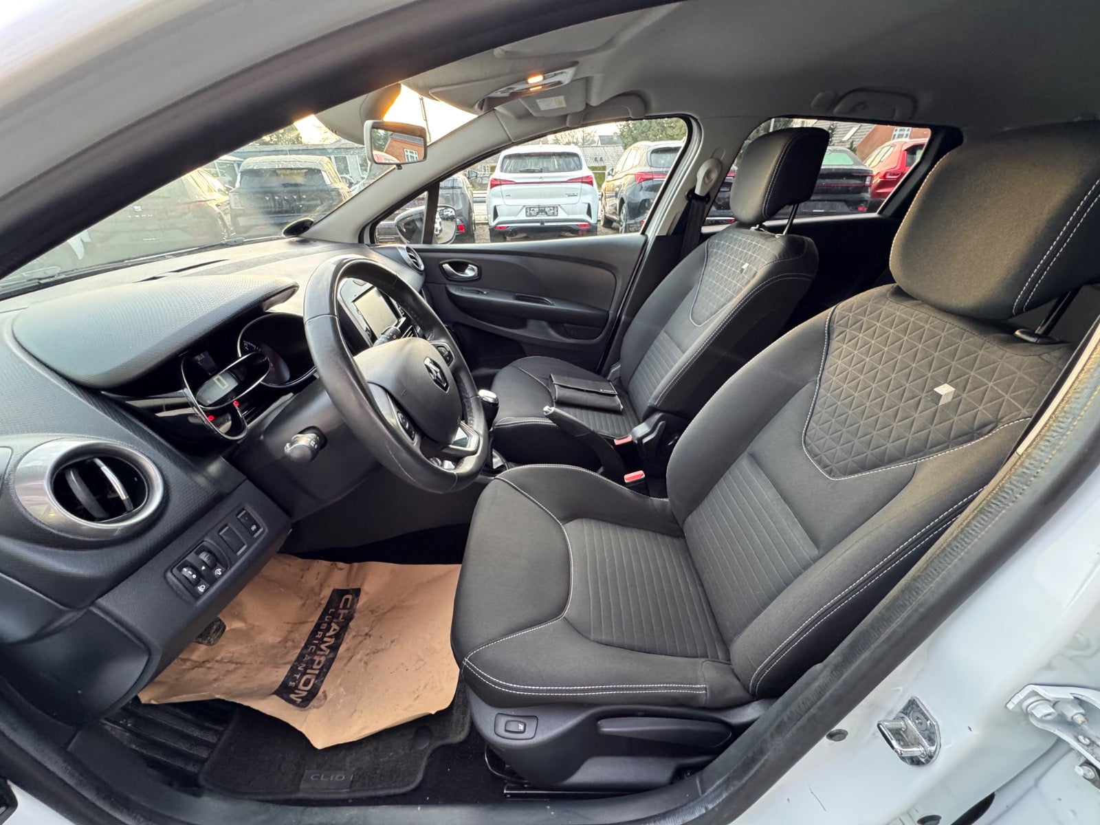 Billede af Renault Clio IV 0,9 TCe 90 Limited Sport Tourer