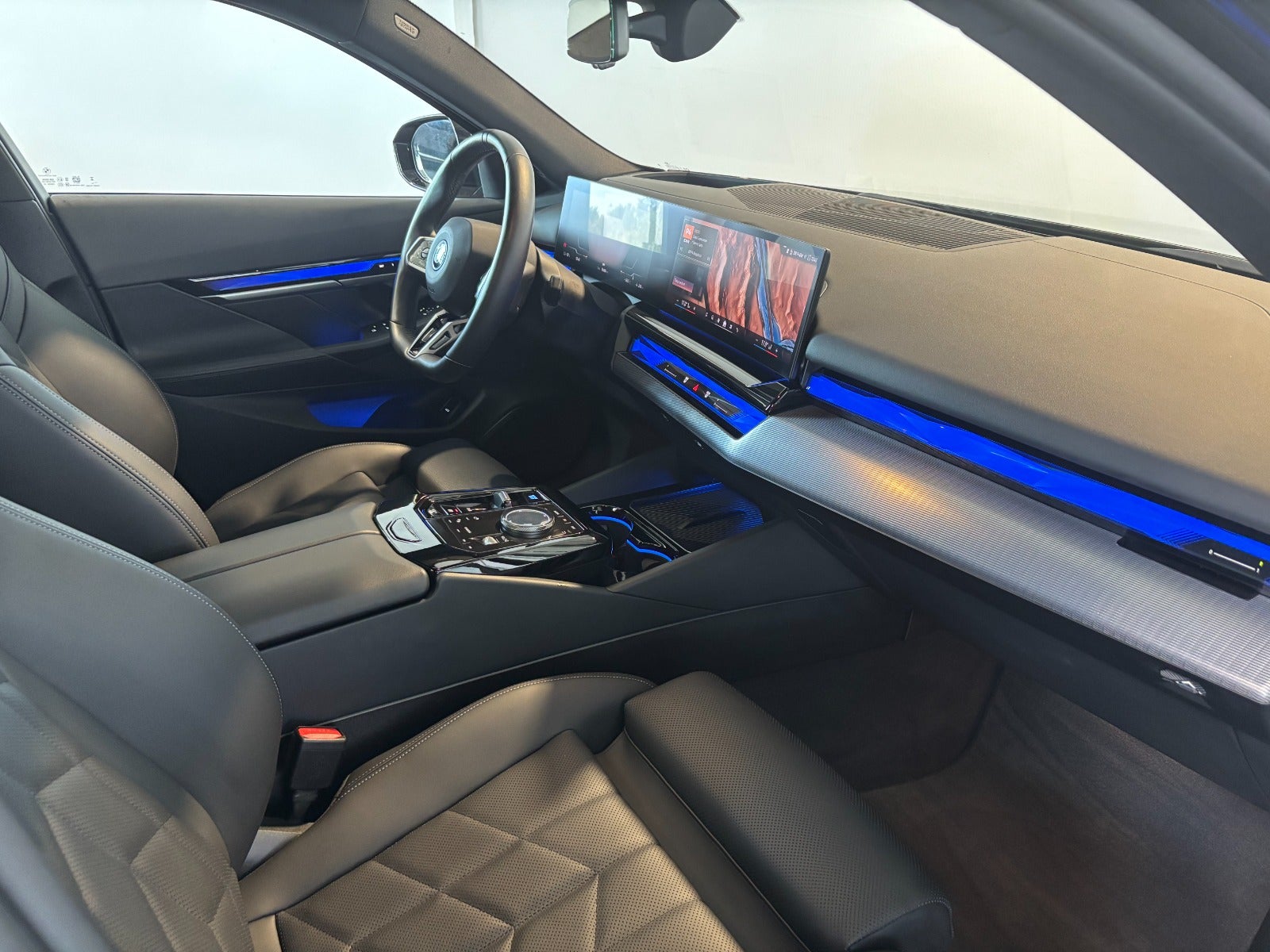 BMW i5 eDrive40 M-Sport 4d - 6