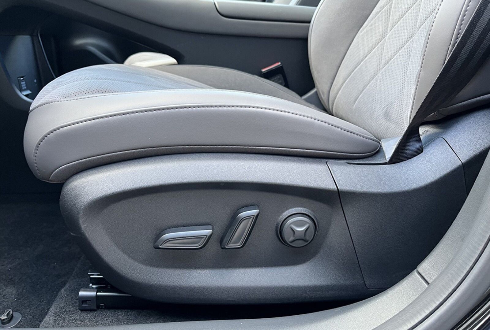 MG MGS6 Luxury Performance AWD