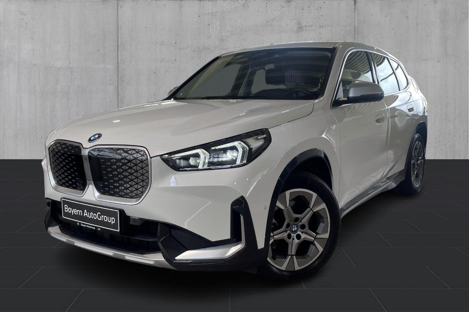 BMW iX1 xDrive30 X-Line