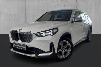 BMW iX1 xDrive30 X-Line