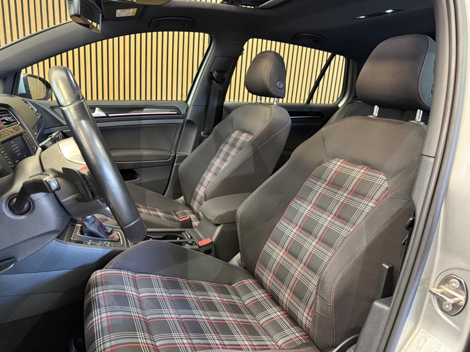 Billede af VW Golf VII 2,0 GTi Performance DSG BMT