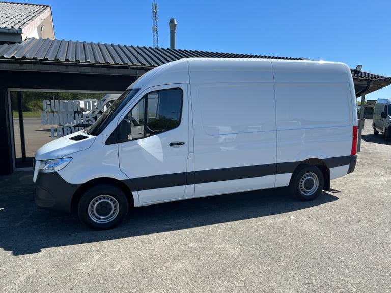 Mercedes Sprinter 317 CDi A2 Kassevogn aut. RWD