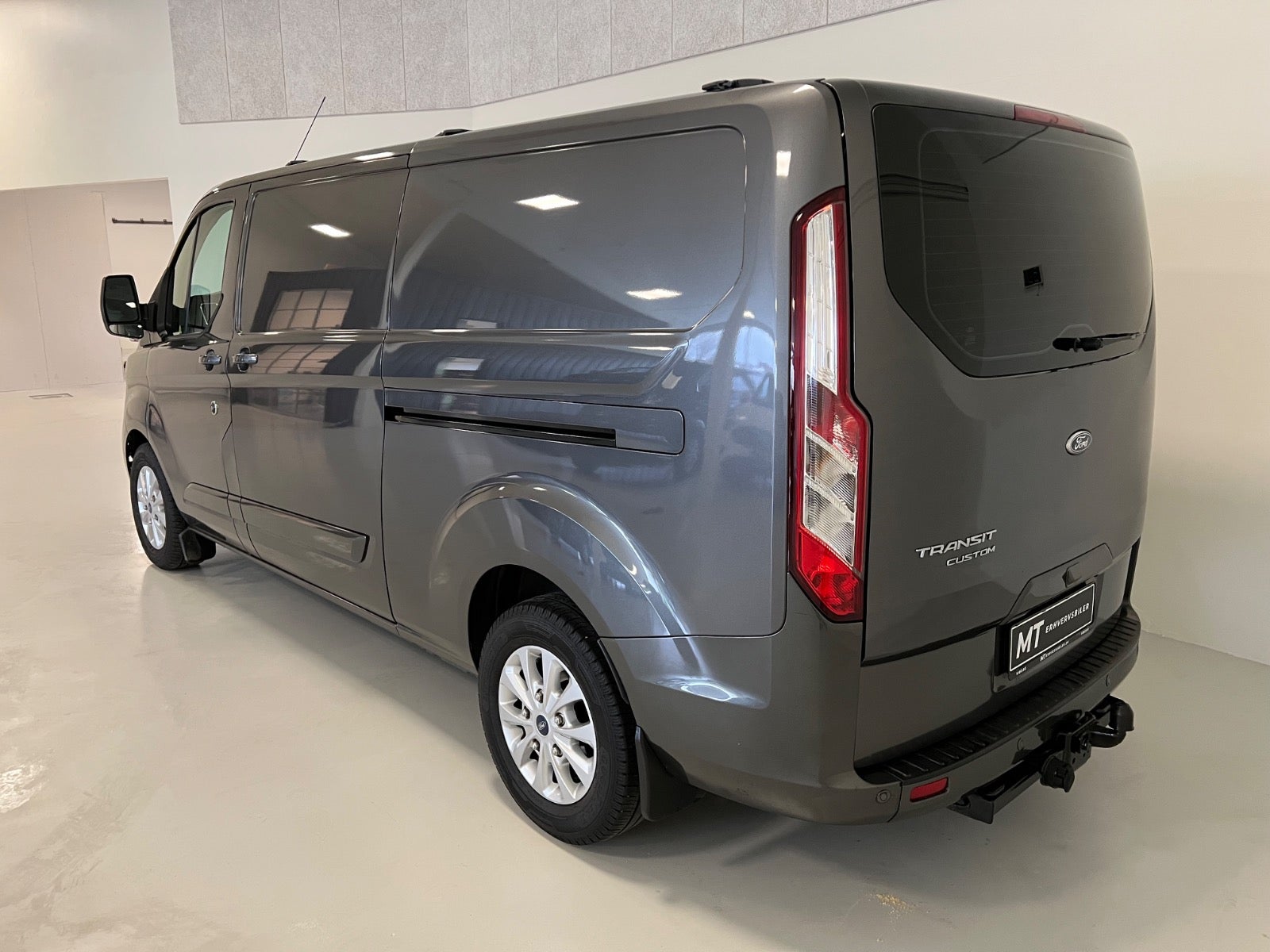 Billede af Ford Transit Custom 320L 2,0 TDCi 170 Limited aut.