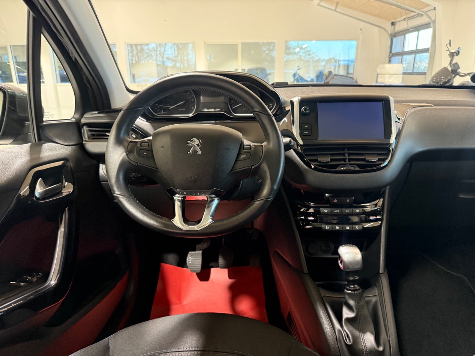 Peugeot 208 BlueHDi 100 Like Sky