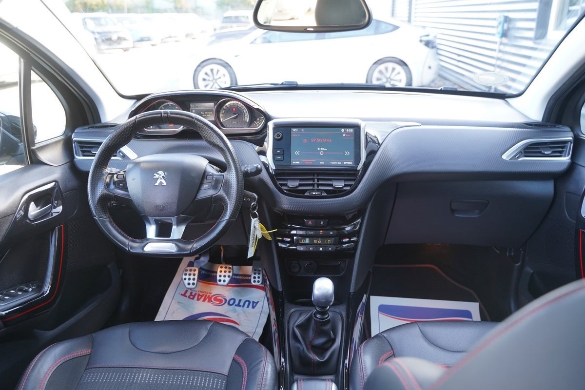 Billede af Peugeot 2008 1,6 BlueHDi 100 GT Line Sky