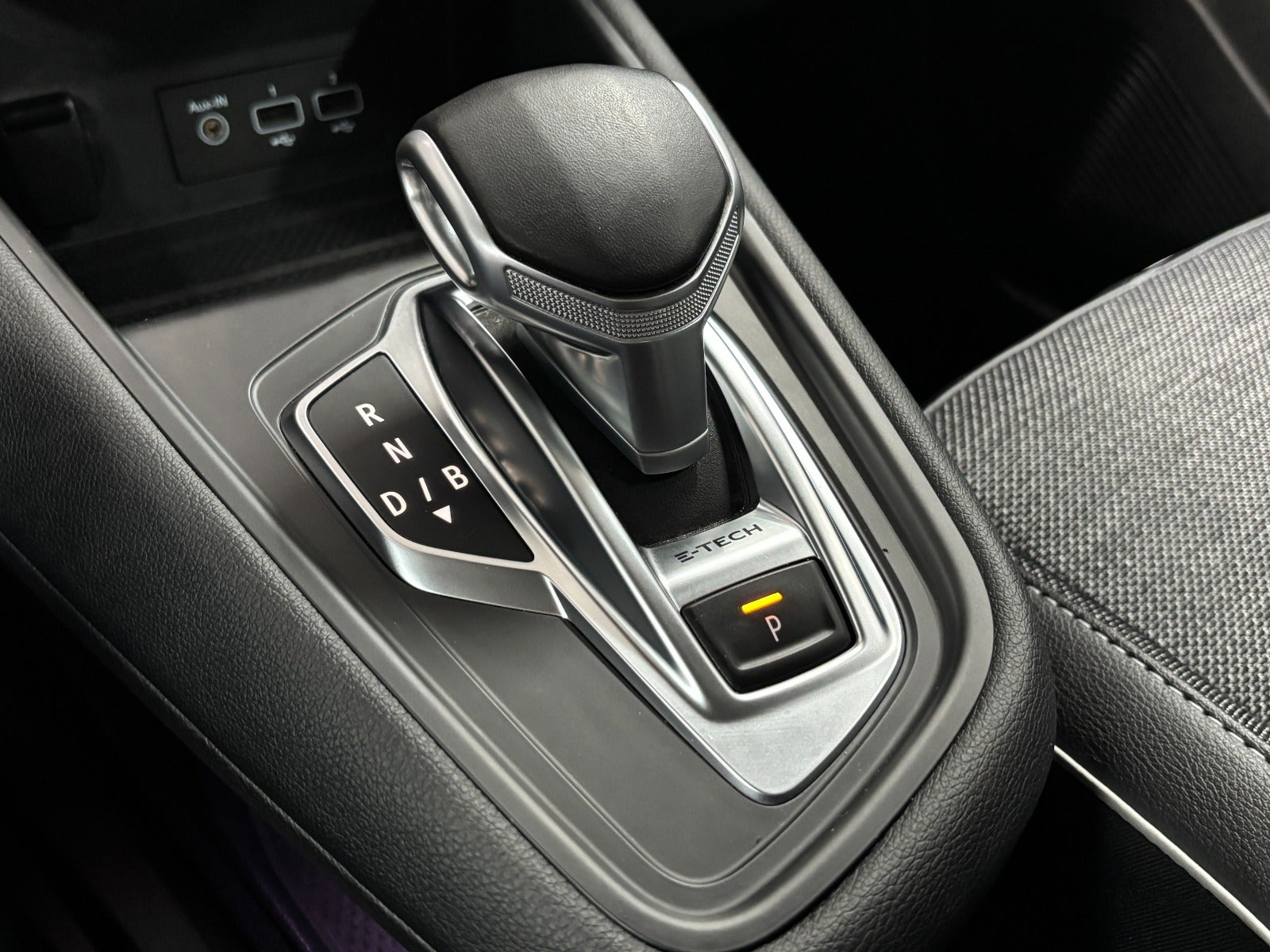 Billede af Renault Captur 1,6 E-Tech Intens