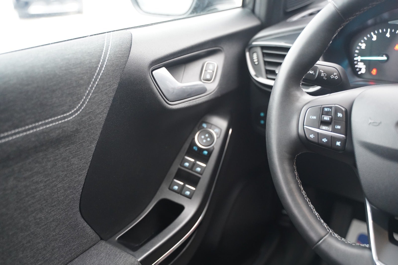 Billede af Ford Puma 1,0 EcoBoost Titanium DCT