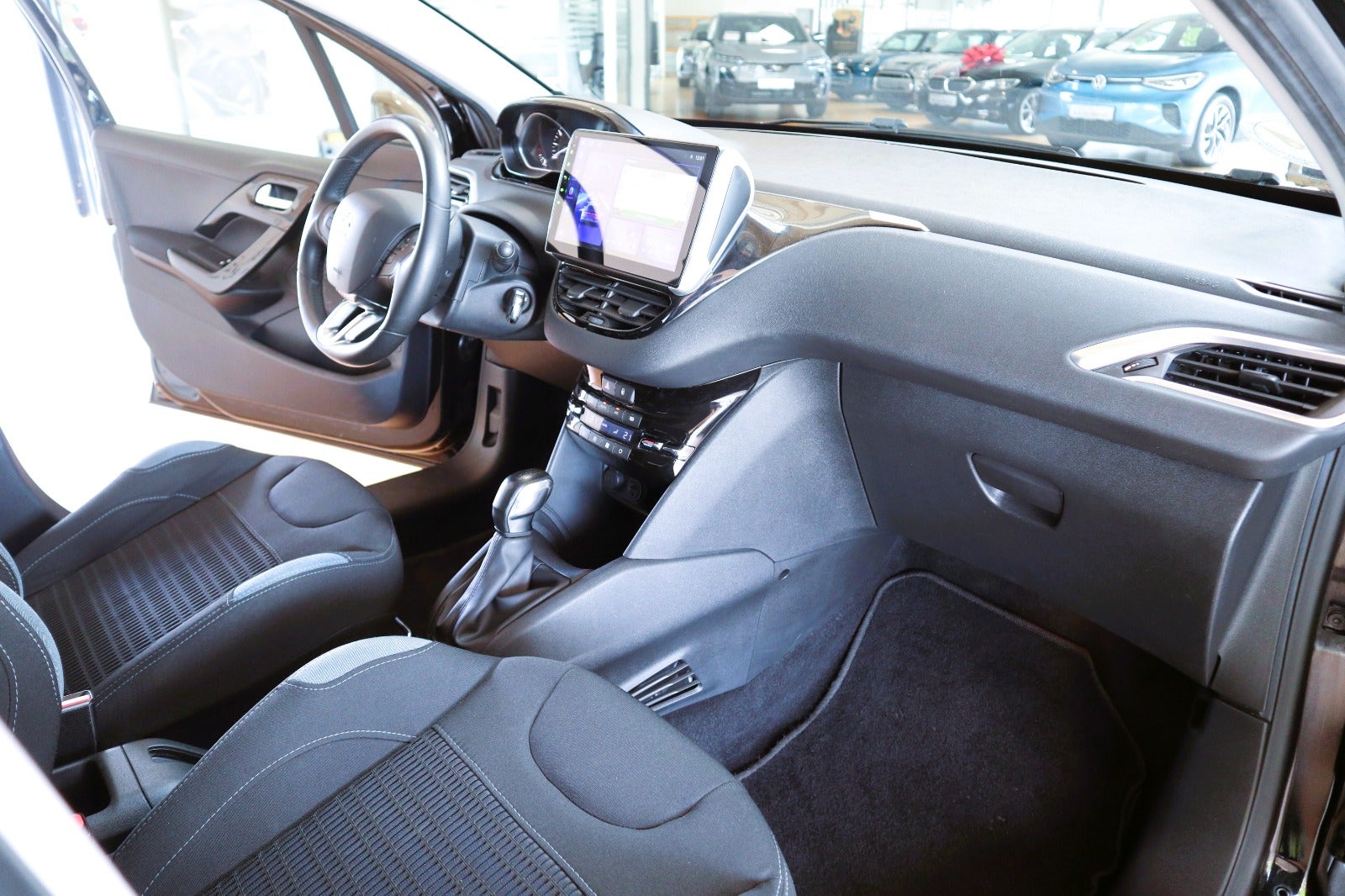 Billede af Peugeot 208 1,2 VTi Allure Sky