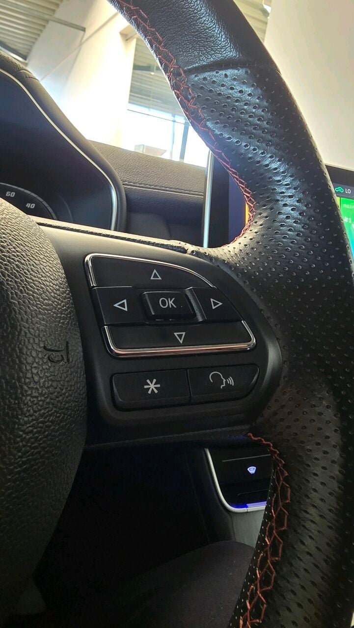 MG EHS PHEV Luxury