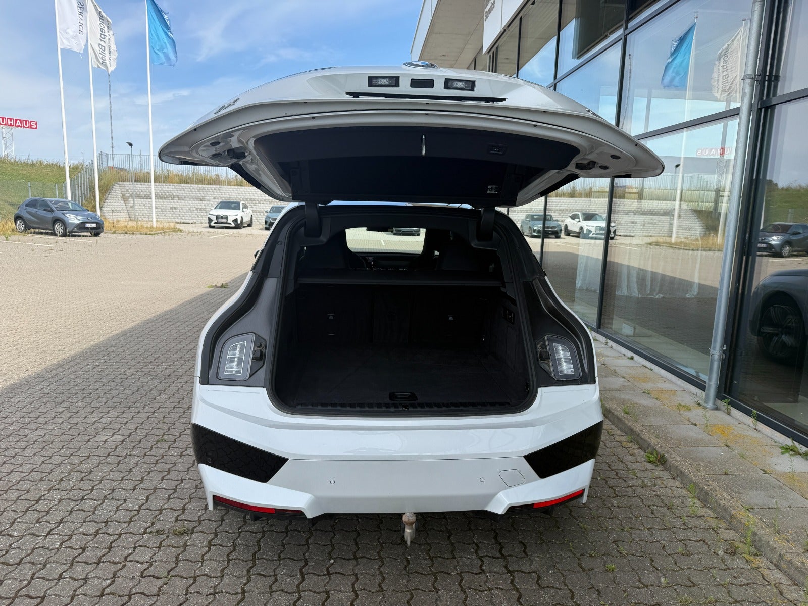 BMW iX xDrive50 Supercharged Sport 5d - 19