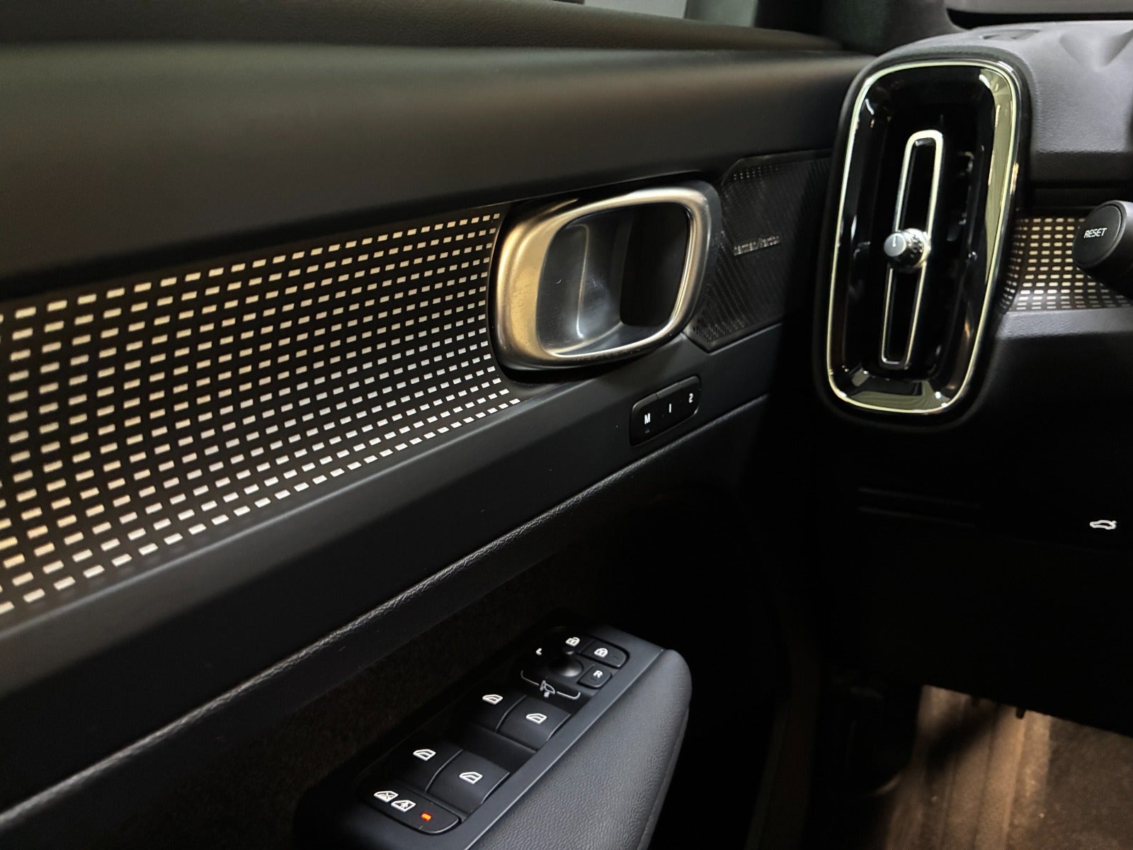 Billede af Volvo EC40  Extended Range Black Edition Plus
