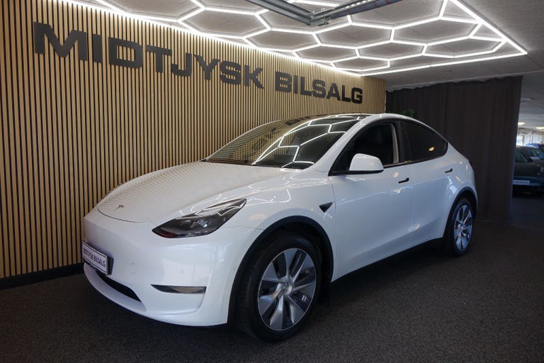 Tesla Model Y RWD